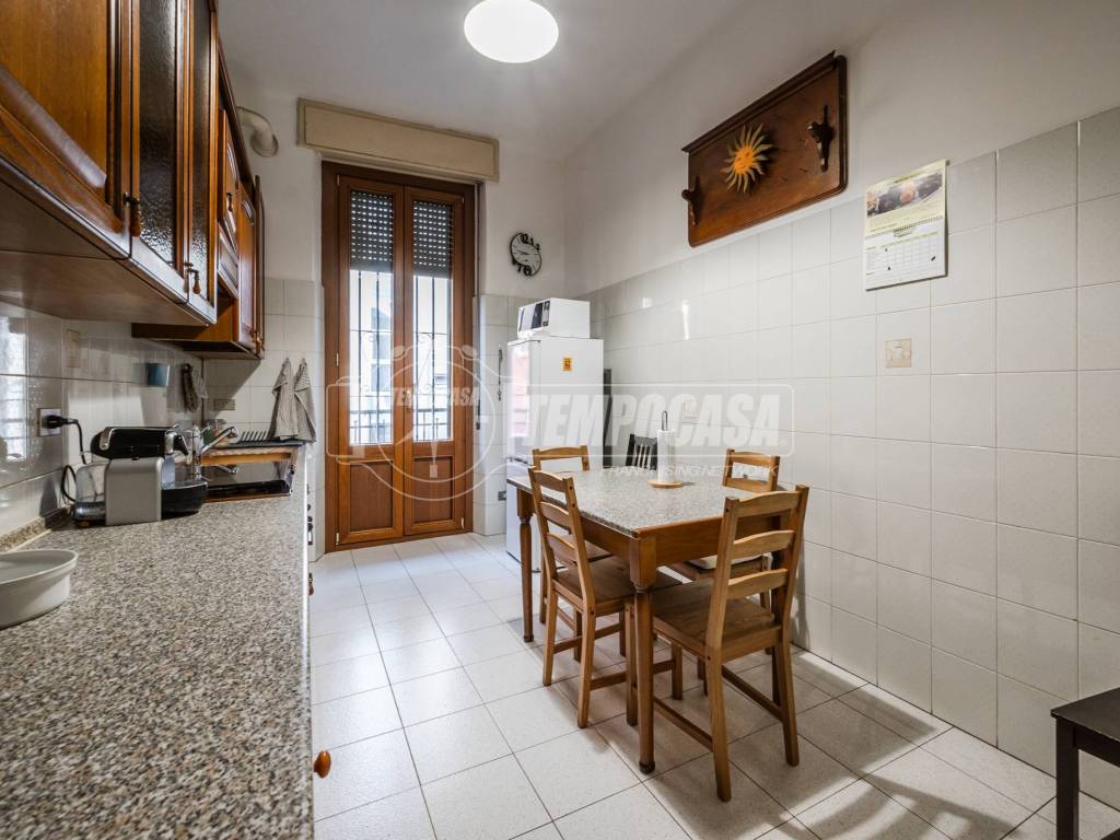 appartamento in vendita a Milano in zona Bocconi