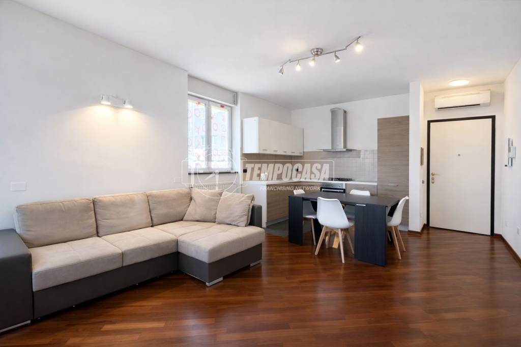 appartamento in vendita a Milano in zona Adriano