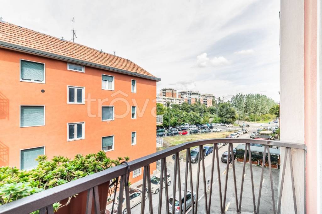 appartamento in vendita a Milano in zona Bocconi