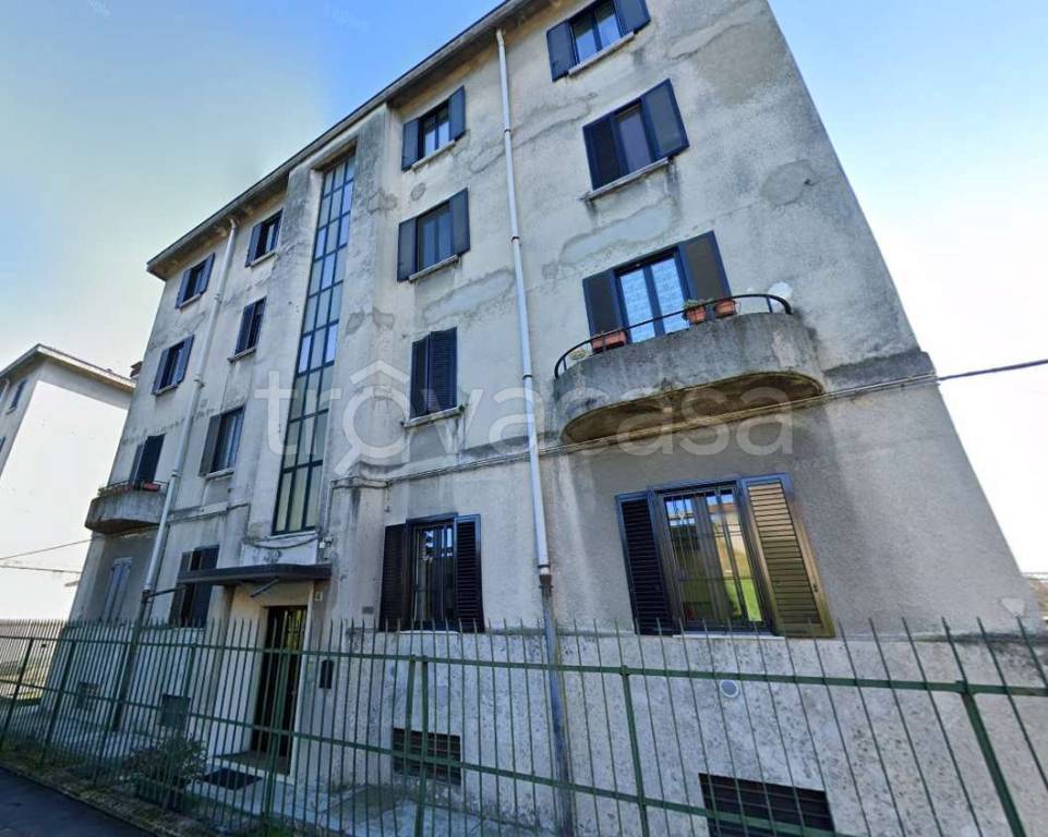 appartamento in vendita a Milano in zona Rogoredo