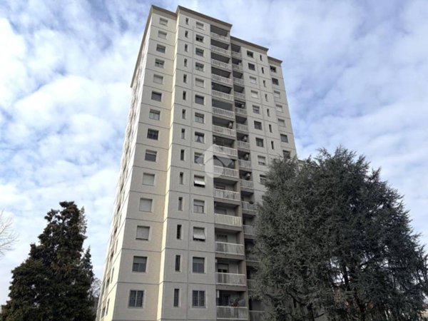 appartamento in vendita a Milano in zona Gallaratese