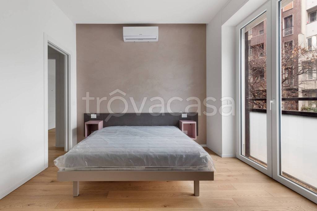 appartamento in vendita a Milano in zona Porta Ticinese