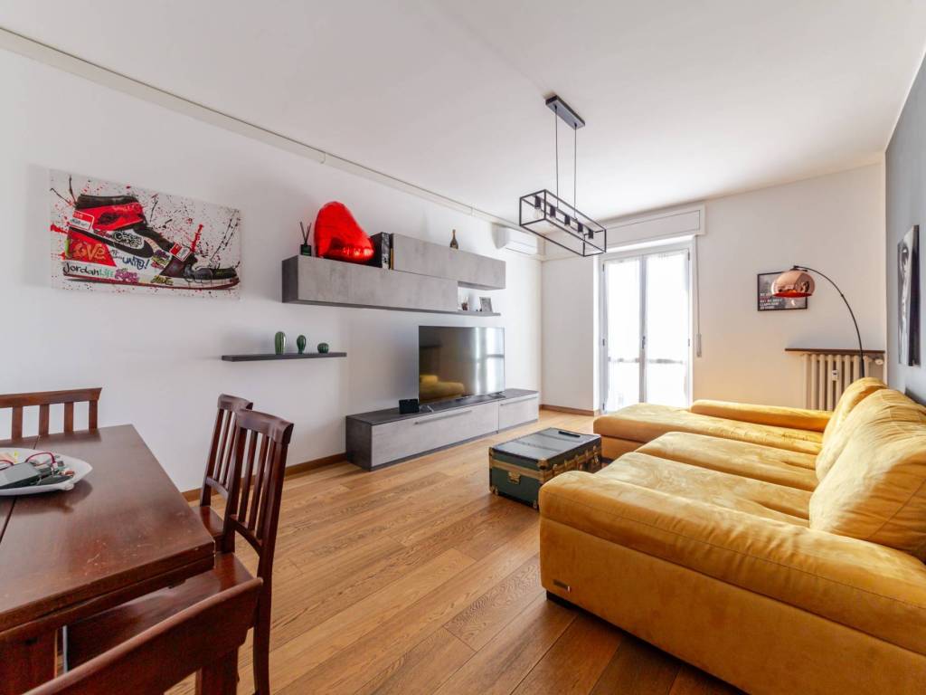 appartamento in vendita a Milano in zona Vigentino