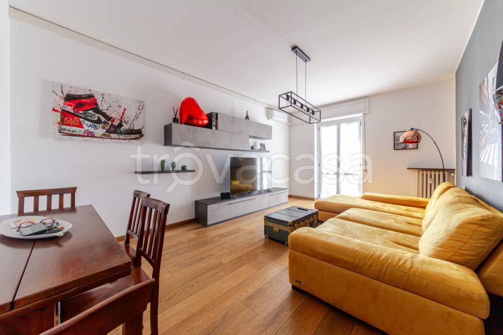 appartamento in vendita a Milano in zona Vigentino