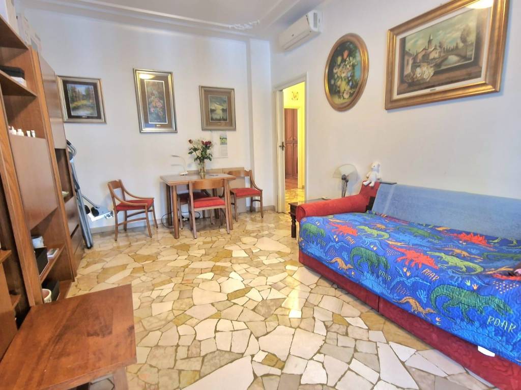 appartamento in vendita a Milano in zona Città Studi
