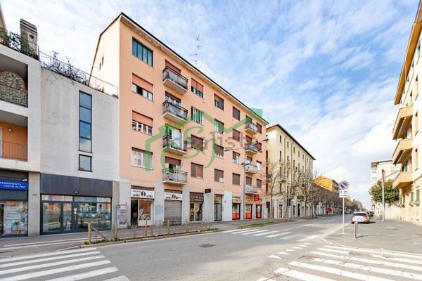 appartamento in vendita a Milano in zona Villapizzone