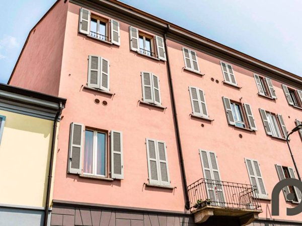 appartamento in vendita a Milano in zona Barona