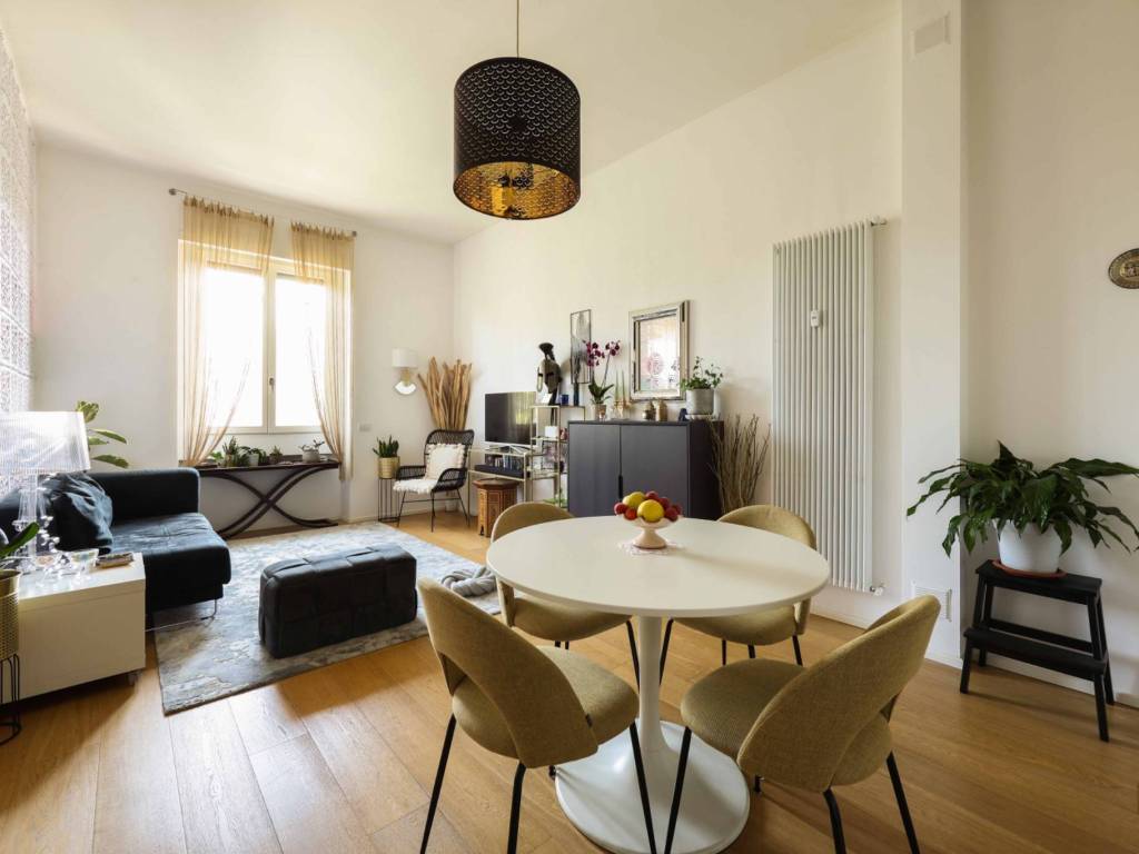 appartamento in vendita a Milano in zona Città Studi