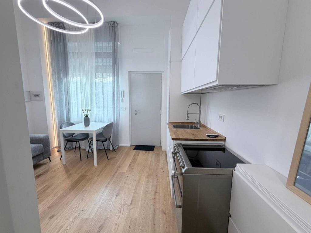 appartamento in vendita a Milano in zona Porta Vittoria