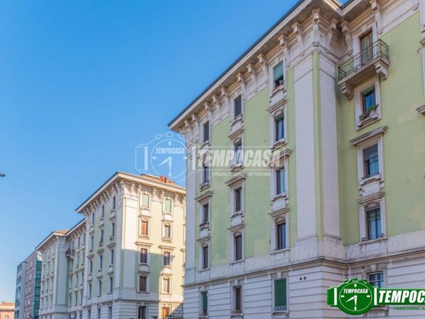 appartamento in vendita a Milano in zona Montalbino
