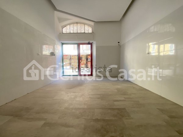 locale commerciale in vendita a Milano in zona Dergano