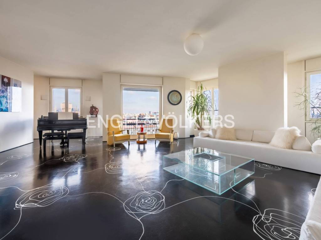 appartamento in vendita a Milano in zona Bocconi