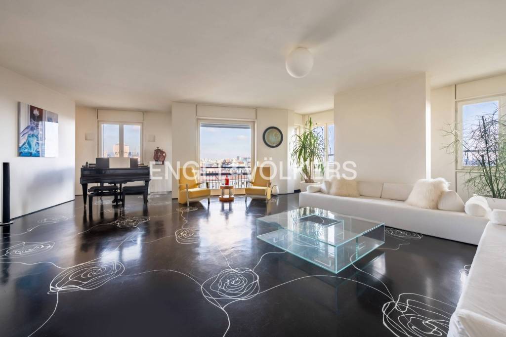 appartamento in vendita a Milano in zona Bocconi