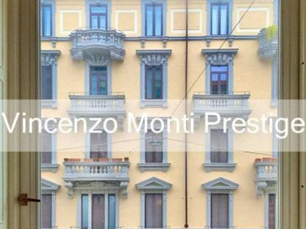 appartamento in vendita a Milano in zona Cadorna