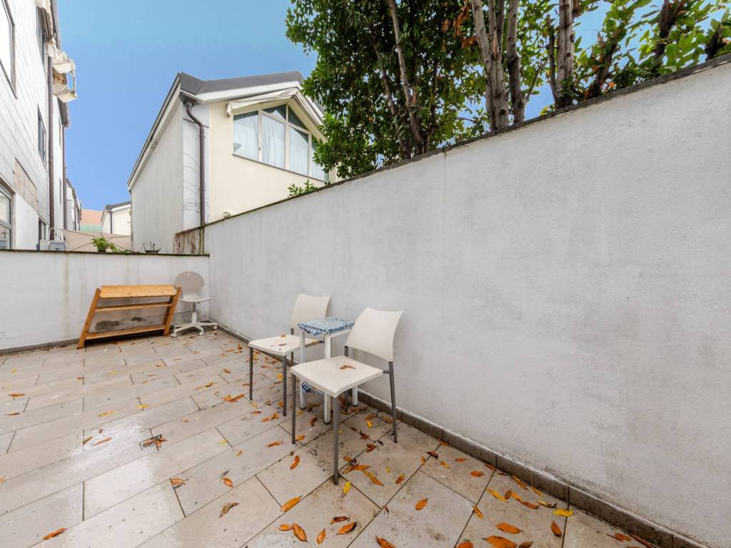 appartamento in vendita a Milano in zona Restocco Maroni