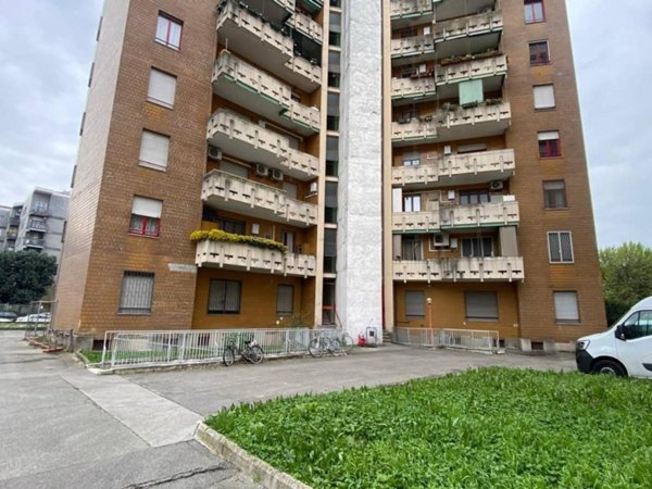 appartamento in vendita a Milano in zona Corvetto