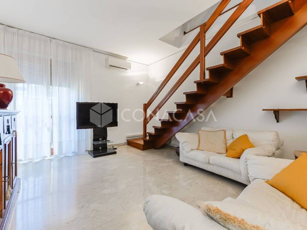 appartamento in vendita a Milano in zona Loreto