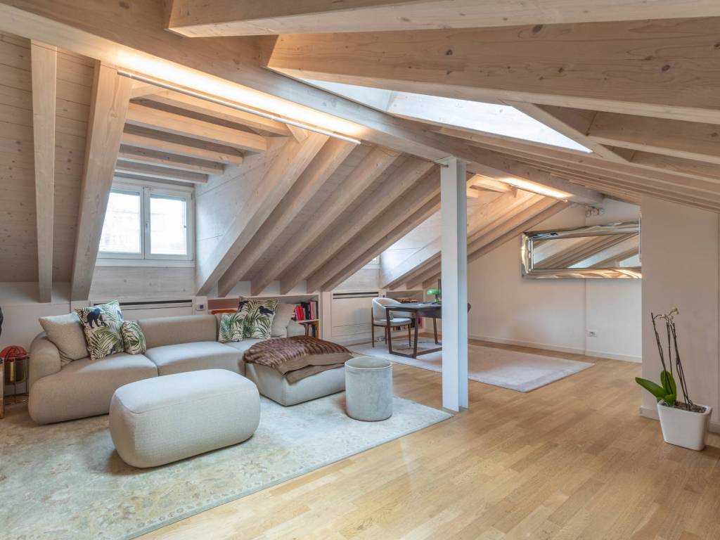 appartamento in vendita a Milano in zona Brera