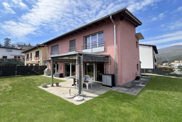 casa indipendente in vendita a Milano in zona Sempione