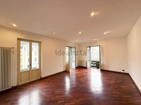 appartamento in vendita a Milano in zona Cinque Giornate