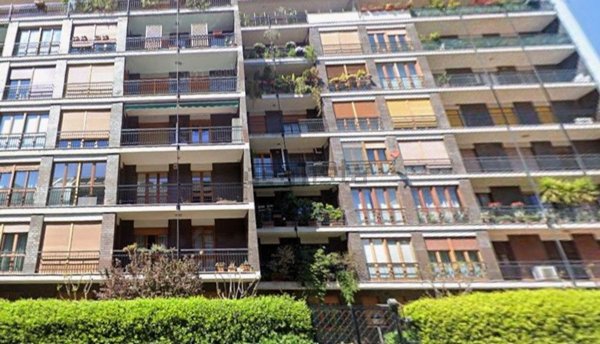 appartamento in vendita a Milano in zona Isola