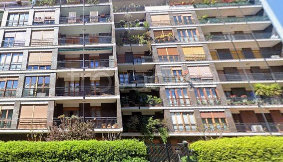 appartamento in vendita a Milano in zona Isola