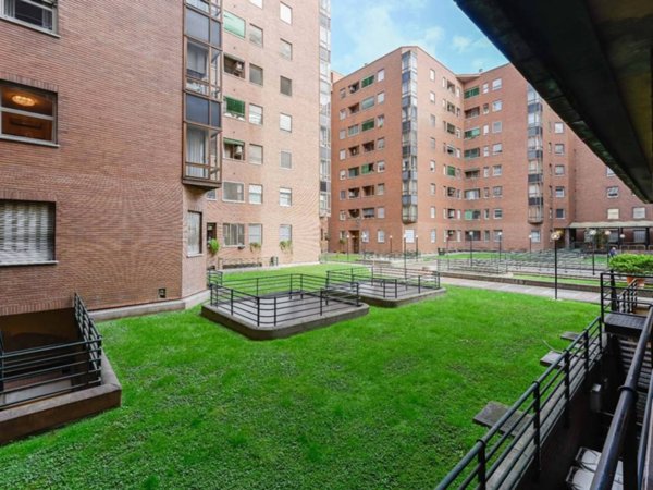 appartamento in vendita a Milano in zona Centro Direzionale