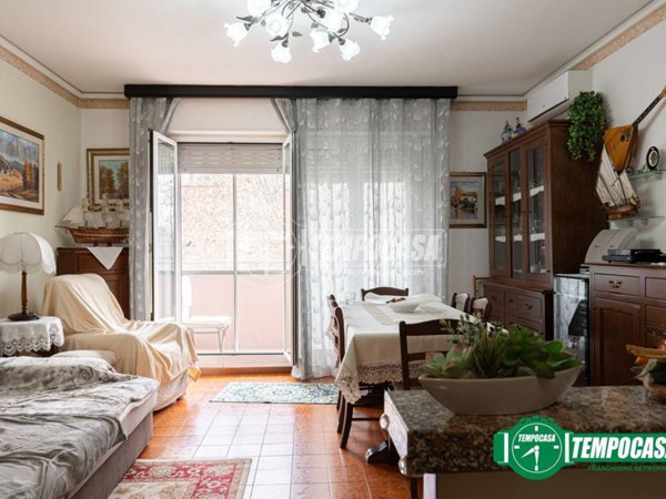 appartamento in vendita a Milano in zona Molino Dorino