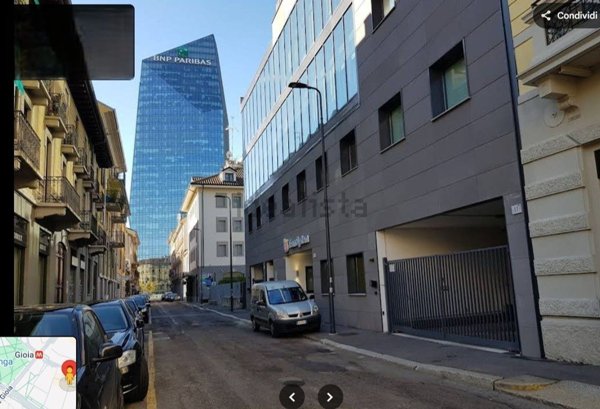 appartamento in vendita a Milano in zona Porta Nuova