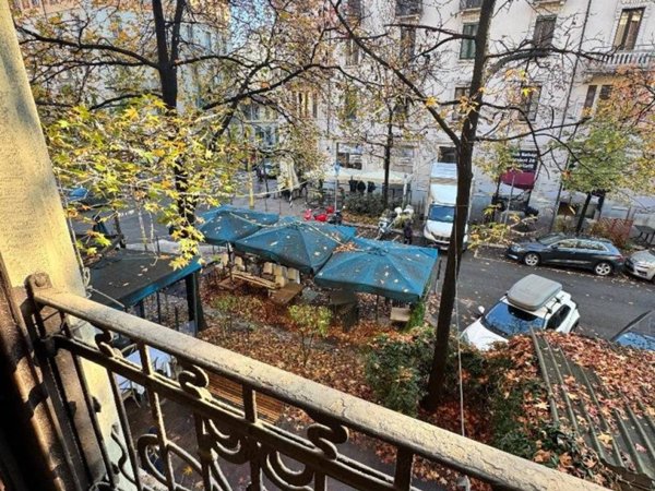 appartamento in vendita a Milano in zona Isola