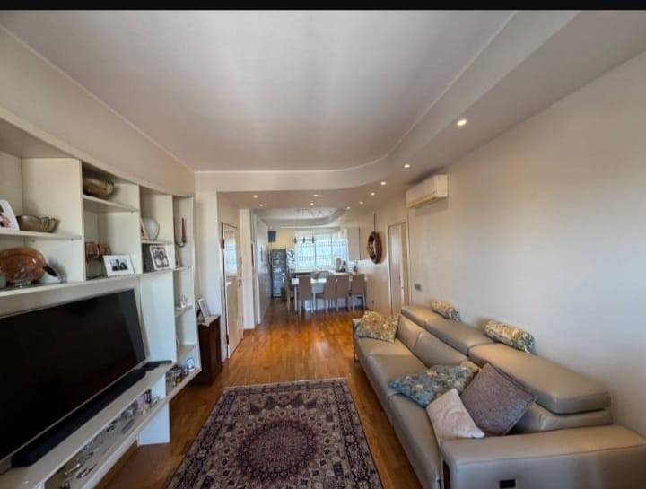 appartamento in vendita a Milano in zona Famagosta