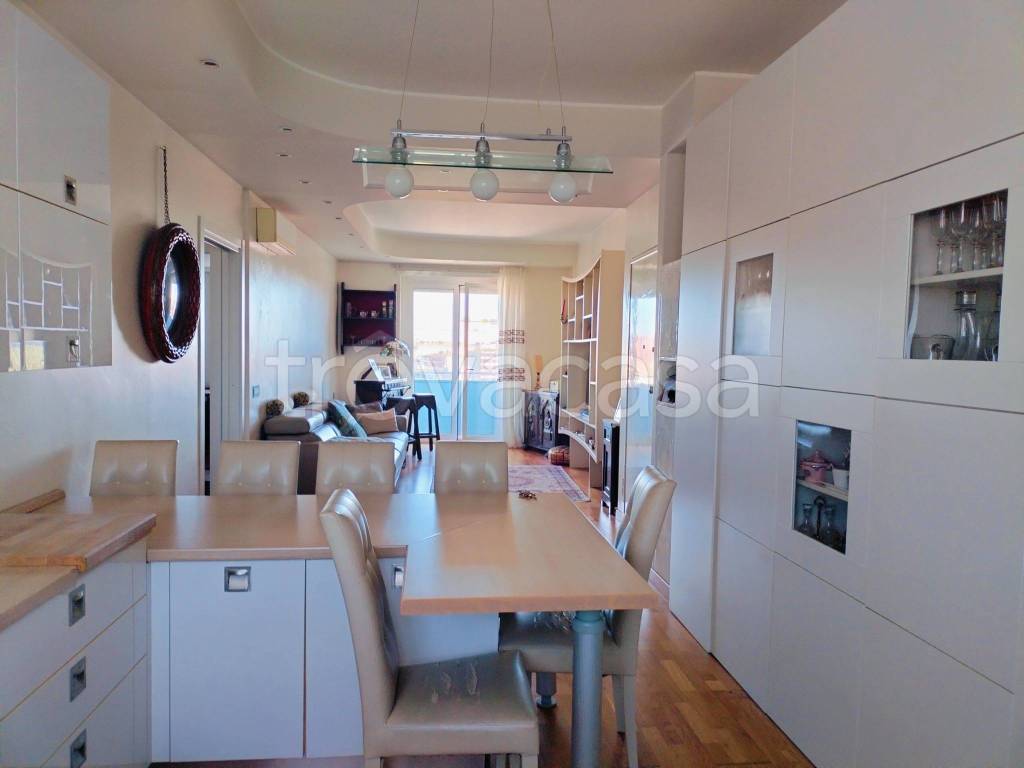 appartamento in vendita a Milano in zona Barona