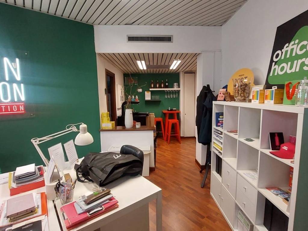 ufficio in vendita a Milano in zona Loreto