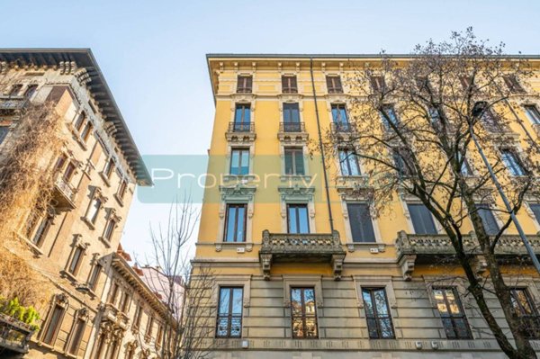 appartamento in vendita a Milano in zona Cadorna