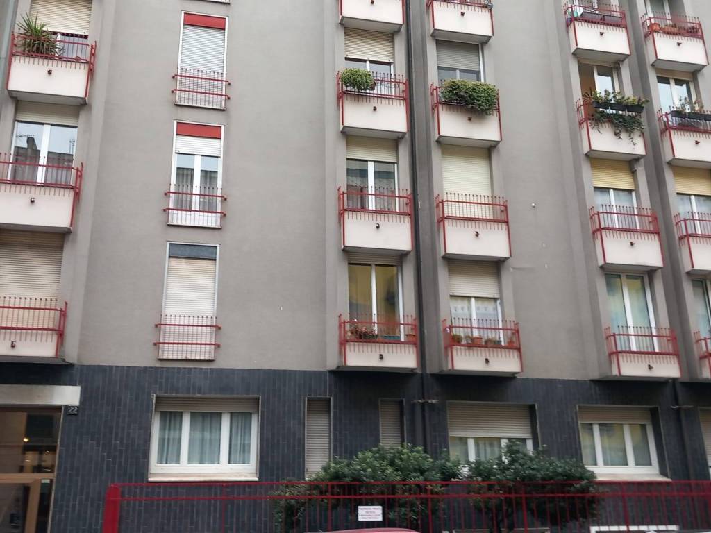 ufficio in vendita a Milano in zona Loreto