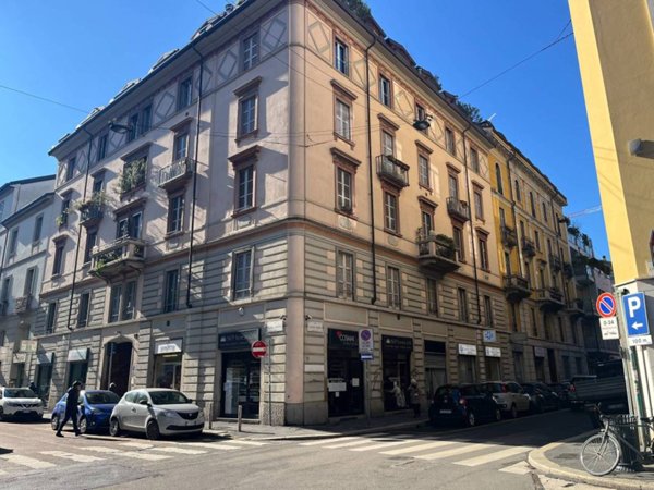 negozio in vendita a Milano in zona Porta Nuova