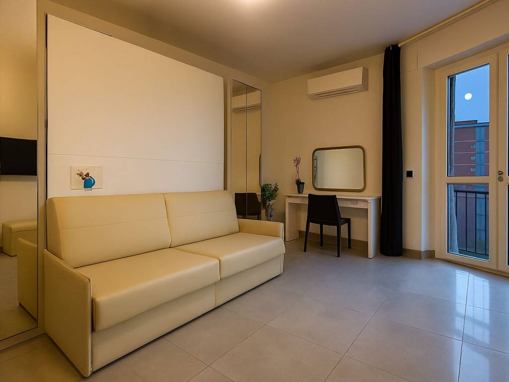 appartamento in vendita a Milano in zona Famagosta