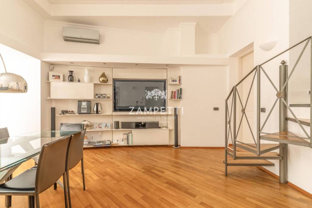 appartamento in vendita a Milano in zona Brera