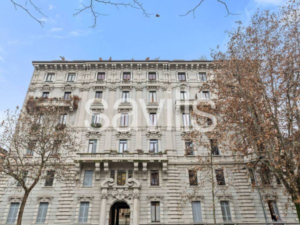 appartamento in vendita a Milano in zona Sempione