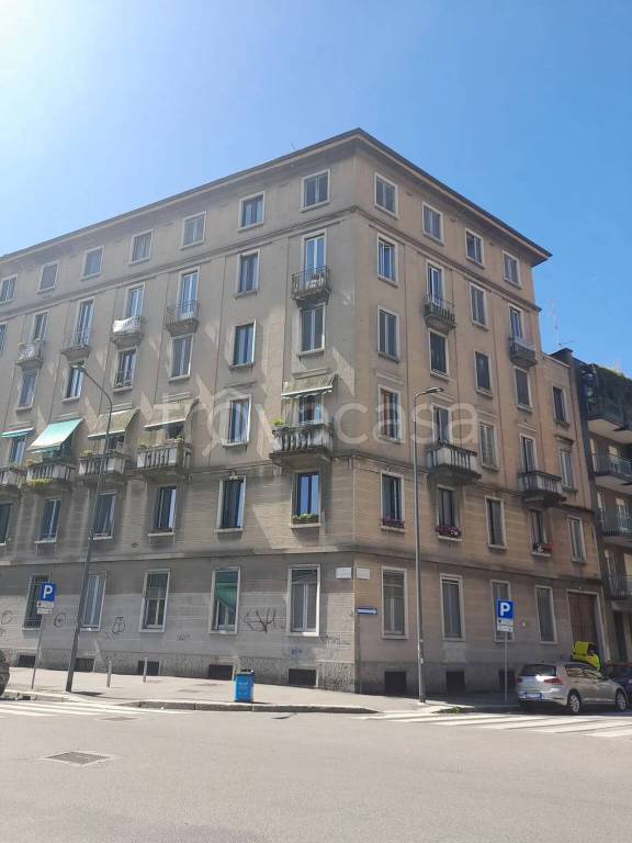 appartamento in vendita a Milano in zona Piazzale Lodi