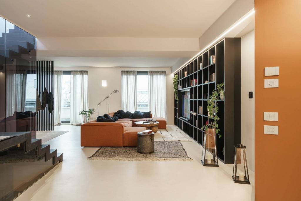 appartamento in vendita a Milano in zona Barona