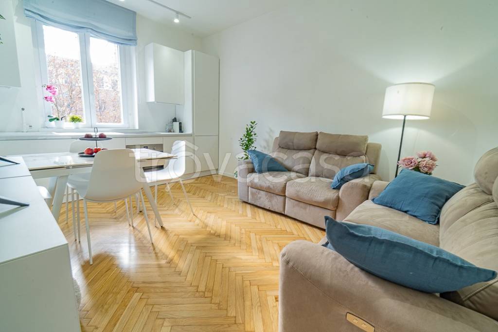 appartamento in vendita a Milano in zona Ghisolfa