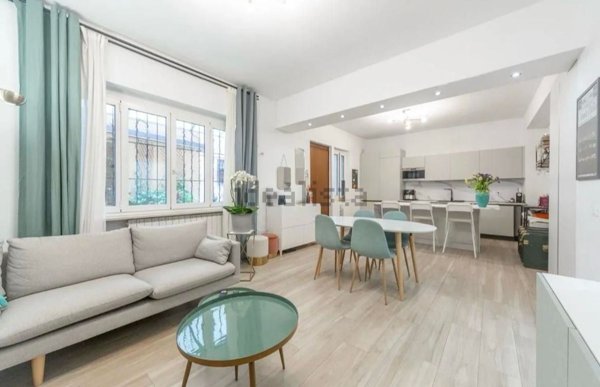 appartamento in vendita a Milano in zona Porta Vittoria