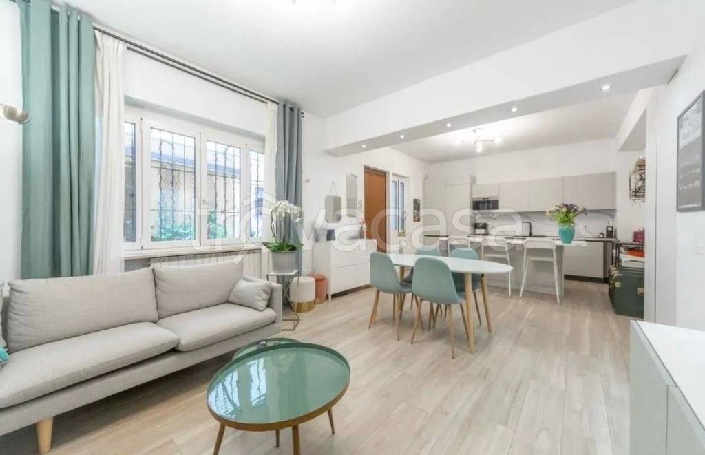 appartamento in vendita a Milano in zona Porta Vittoria