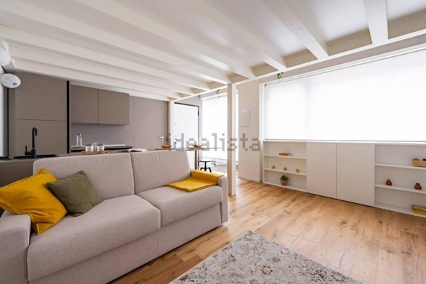 appartamento in vendita a Milano in zona Porta Genova