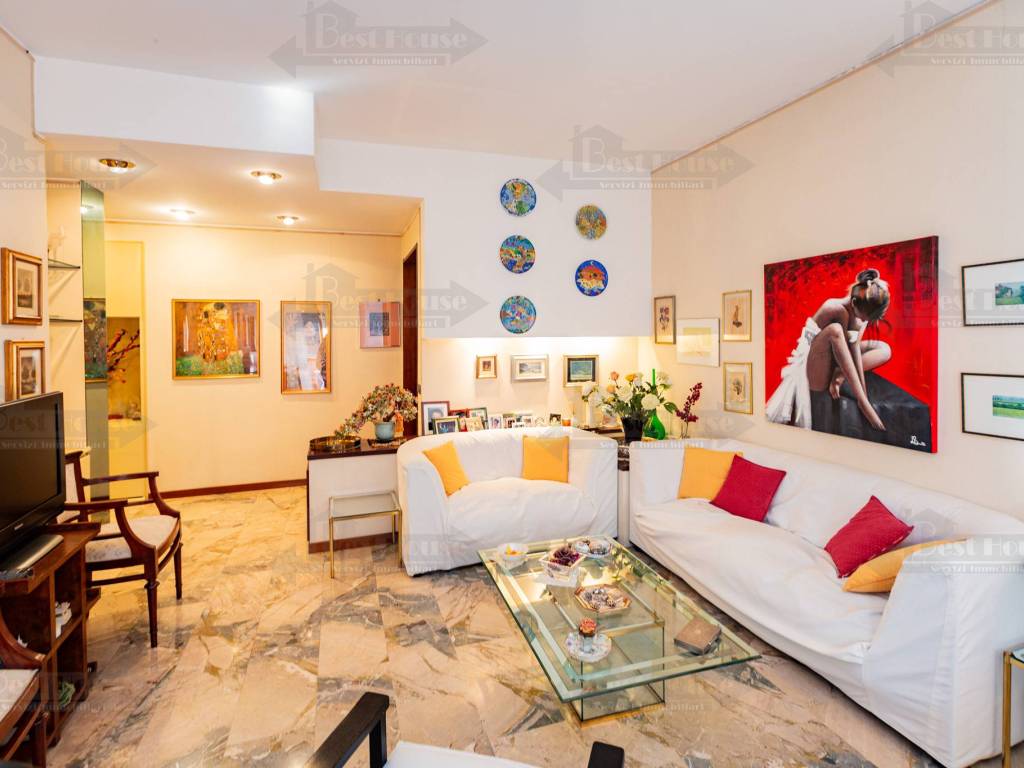 appartamento in vendita a Milano in zona Piazzale Lodi