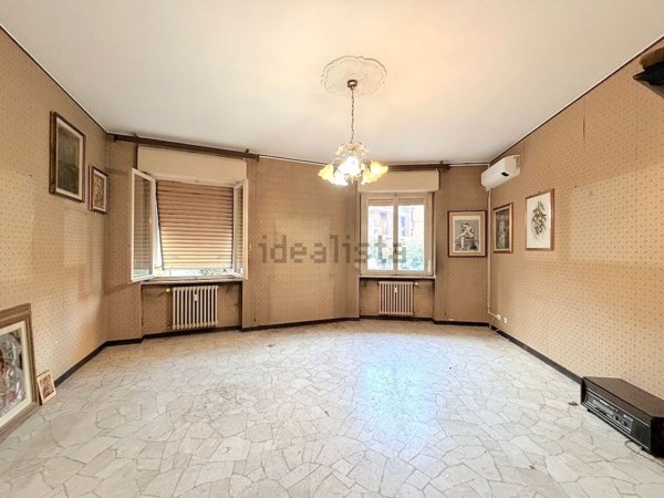 appartamento in vendita a Milano in zona Baggio