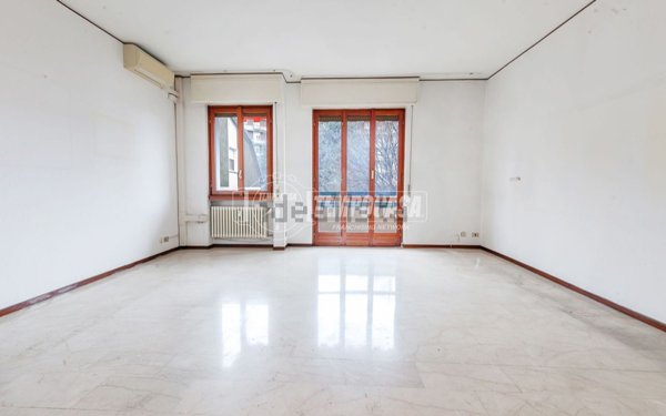 appartamento in vendita a Milano in zona Dergano