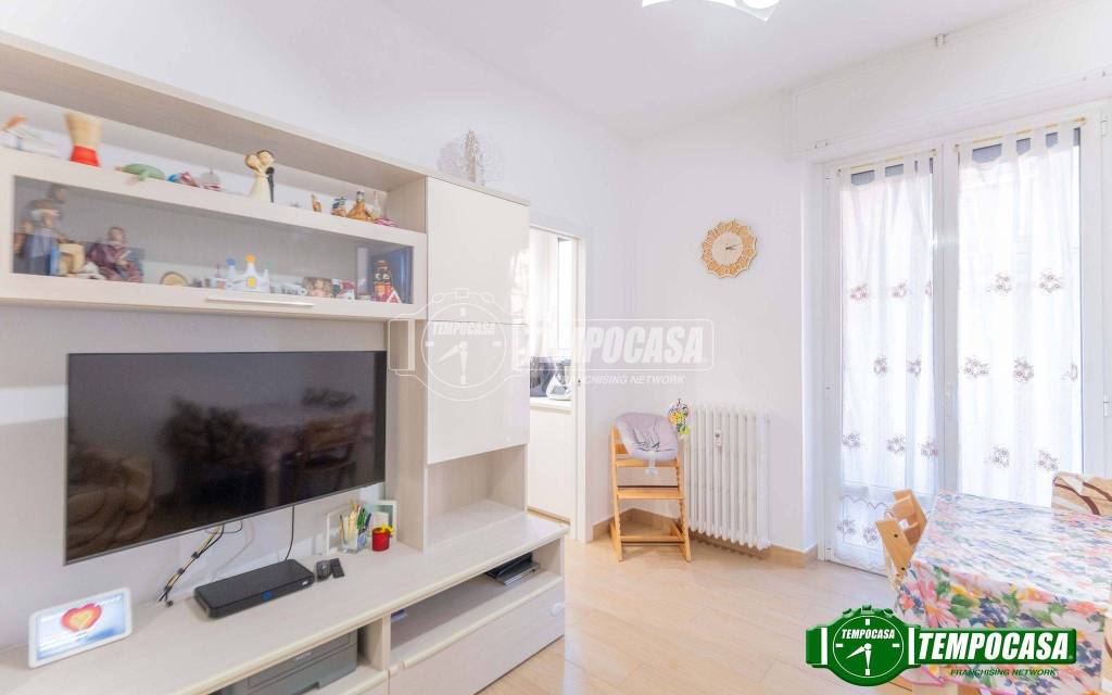 appartamento in vendita a Milano in zona Segnano
