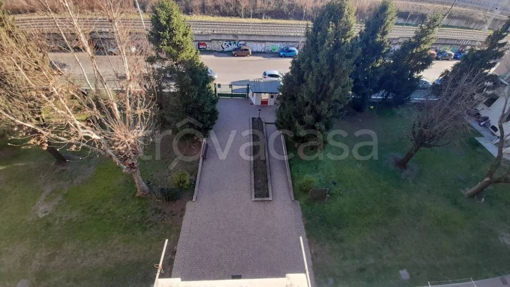 appartamento in vendita a Milano in zona Lambrate